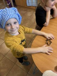 zdobíme medovníčky zdobíme medovníčky